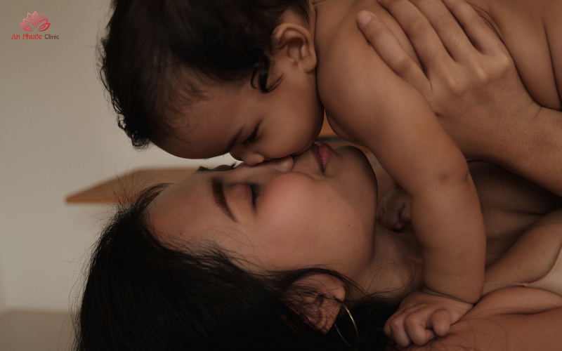 Rối loạn nội tiết tố sau sinh là gì?