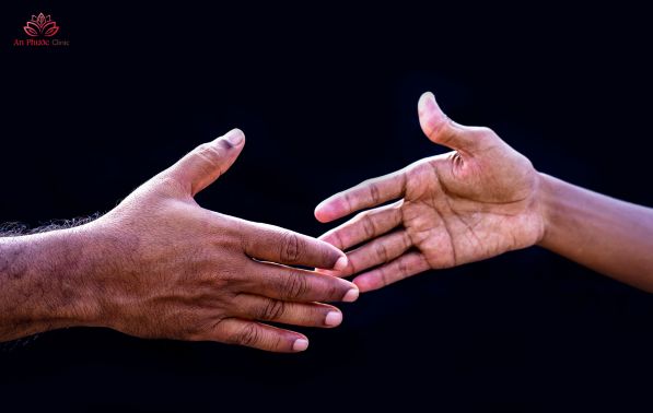 Bệnh viêm gan A lây truyền qua đường nào